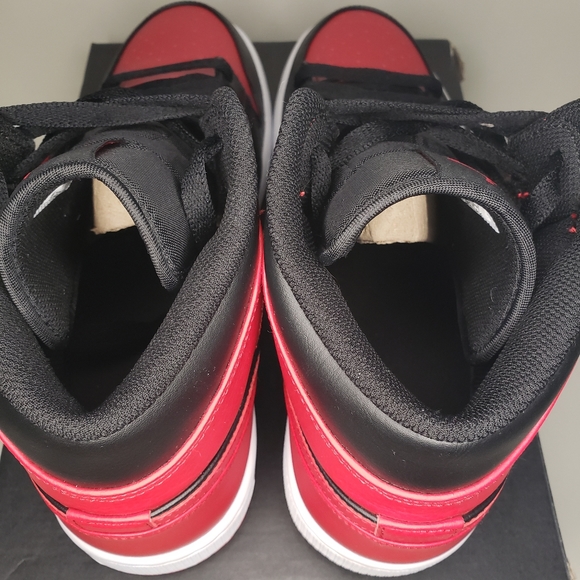 JORDAN 1 MID BRED "BANNED" MENS 11.5 - Picture 7 of 11